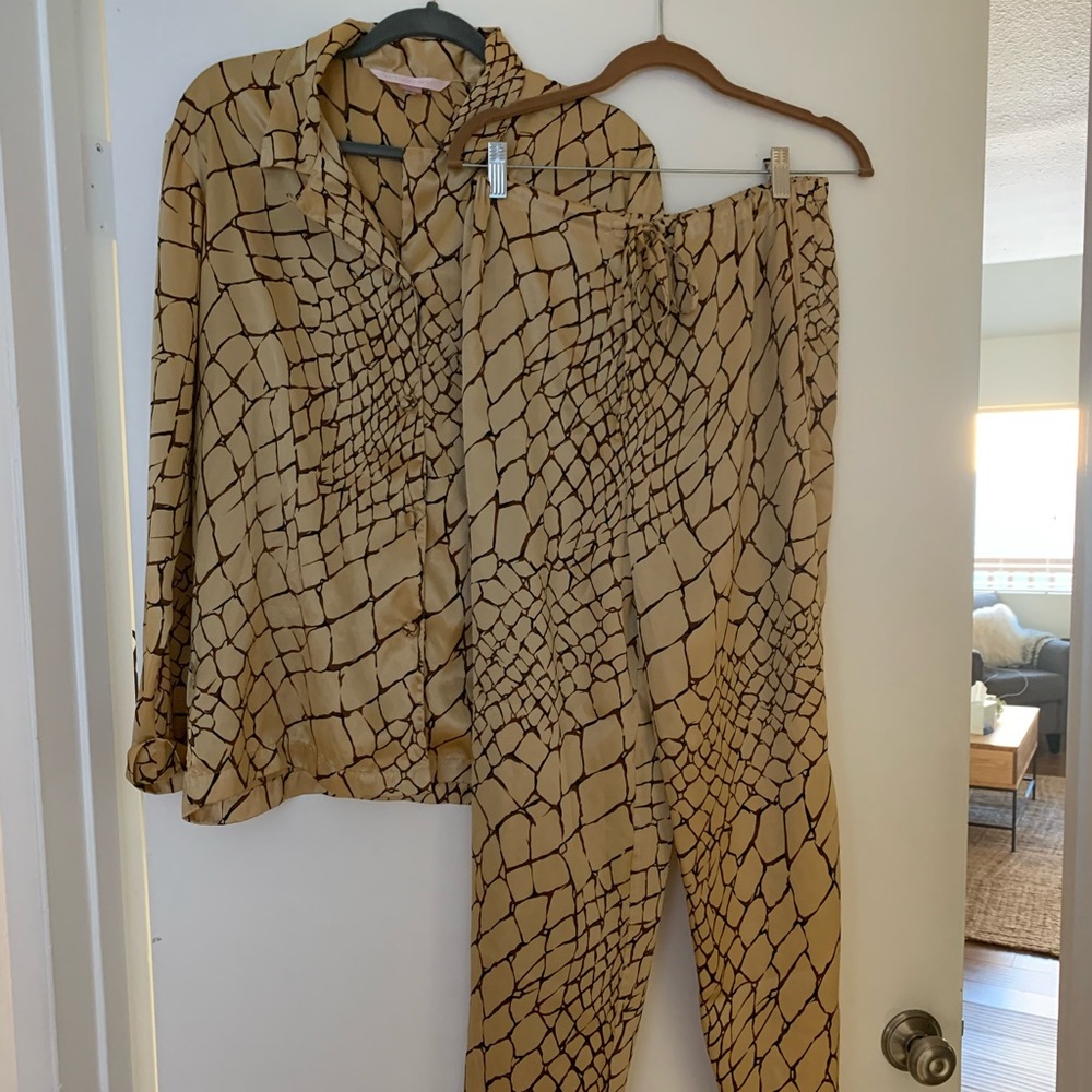 Alligator print matching pajama set